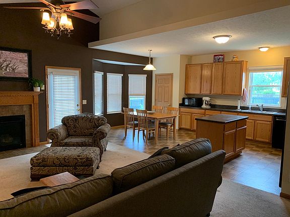 4th image of 1529 E Quail Run Dr