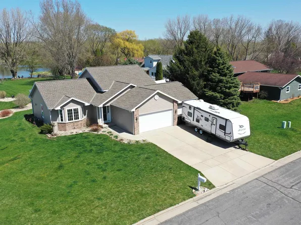 506 Lynnbrook Dr, Deforest, WI 53532