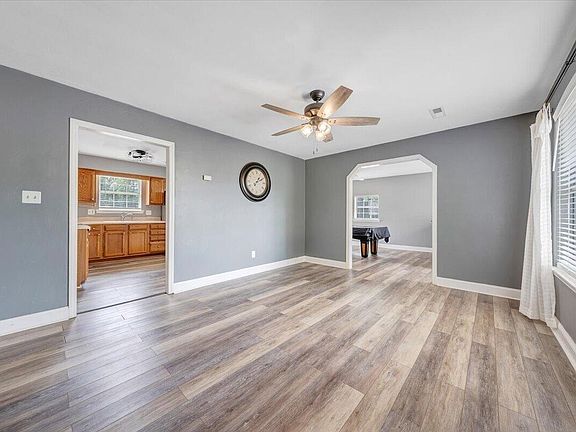 5th image of 813 Orlando Ct