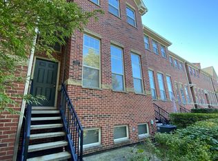 3207 N Rockwell St, Chicago, IL 60618