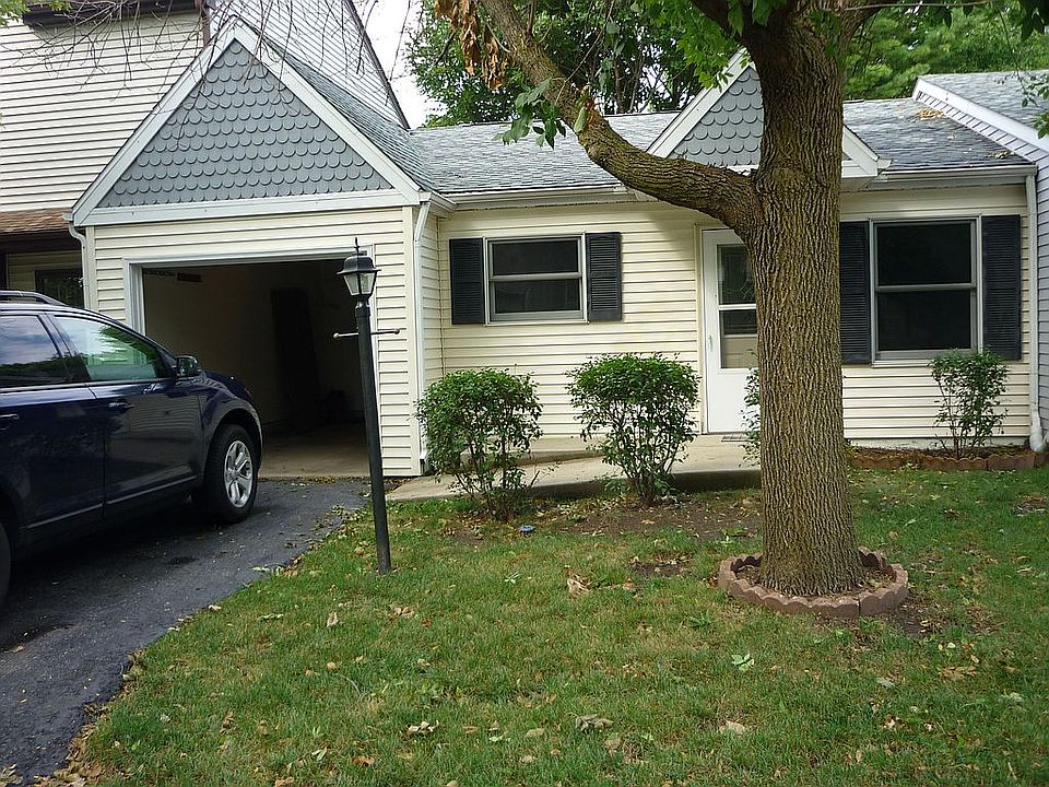 1st image of 2394 Linden Dr