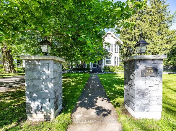 220 Cochrane St, Scugog, ON L9L 1M1