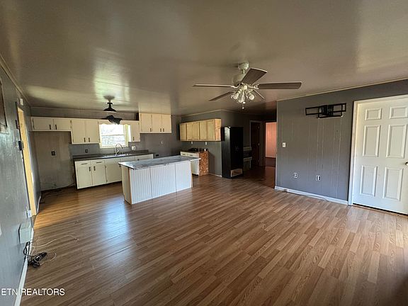 3rd image of 318 Ped Rd