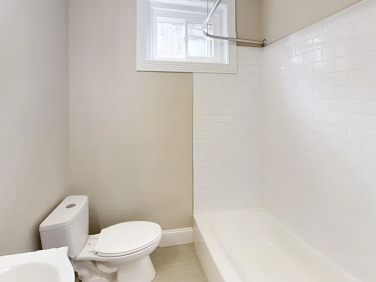 463 Earlham Ter — Photo 15