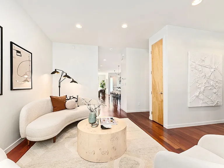 2155 S Logan St #2155 — Photo 34