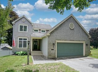 14 Flaggy Meadow Rd, Gorham, ME 04038