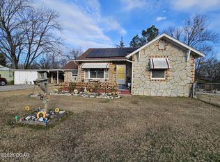 106 Jessie James Rd, Pineville, MO 64856
