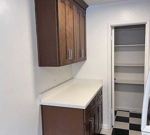 2nd image of 475 41st St APT B
