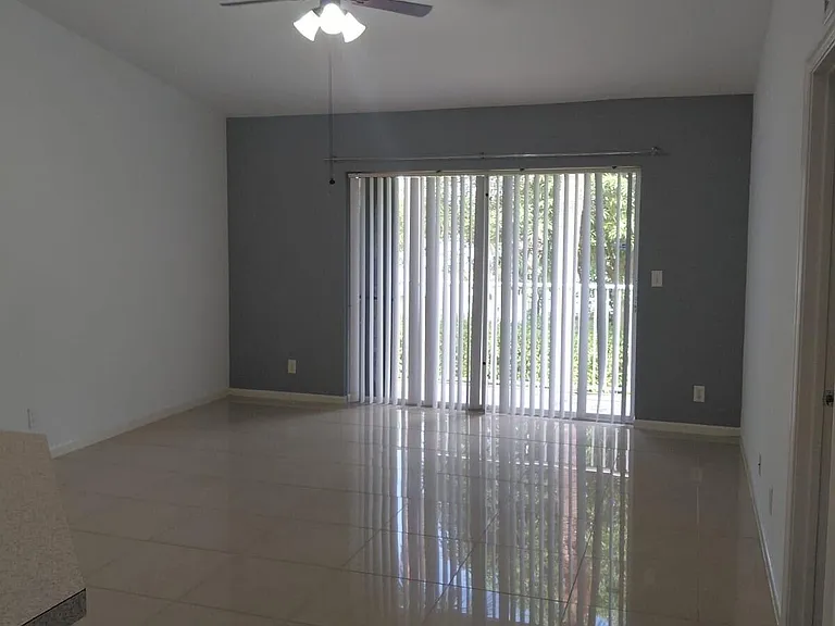 4524 Oak Terrace Dr — Photo 4