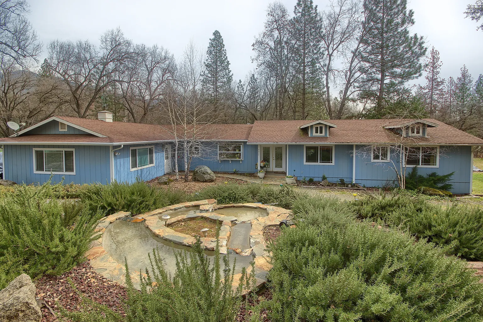 5920 Evergreen Ln photo 1