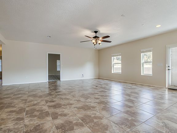5th image of 78 Shady Oak Cir