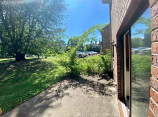 900 Stratford Cir NW APT 8, Cleveland, TN 37312