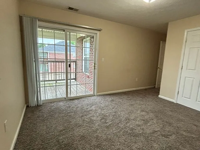 101 Braxton Ct — Photo 25
