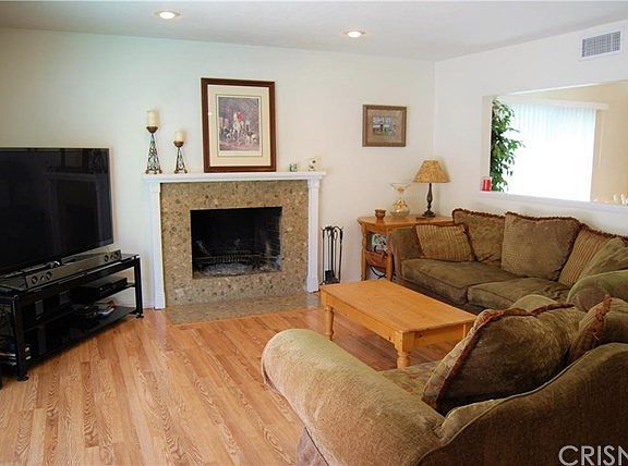 4th image of 2020 N Ardenwood Ave