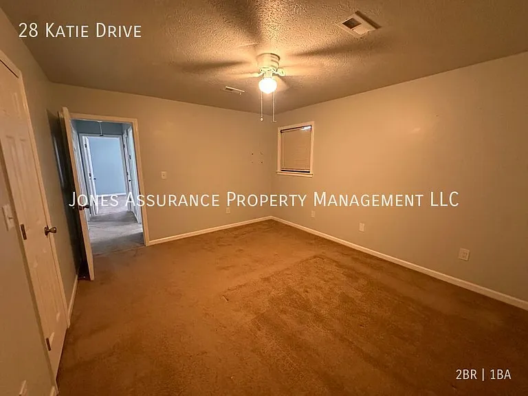 28 Katie Dr — Photo 10