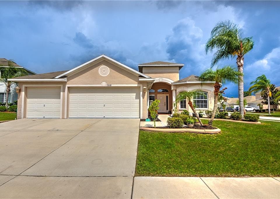 1st image of 13008 Oakmont Wood