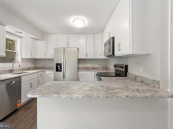 4th image of 3746 Patuxent Manor Rd