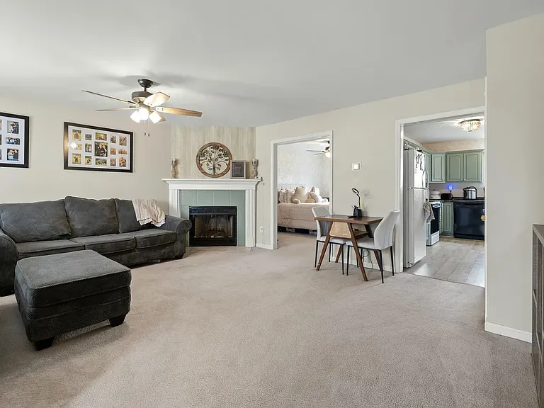 1077 Duval St #102 — Photo 4