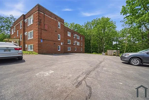 5044 Warrensville Center Rd — Photo 22