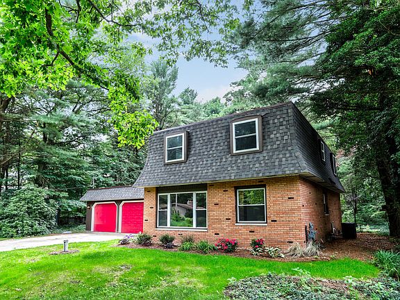2nd image of 3345 Elderwood Ave