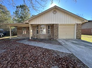 1442 Firefinder Ln, Hinesville, GA 31313