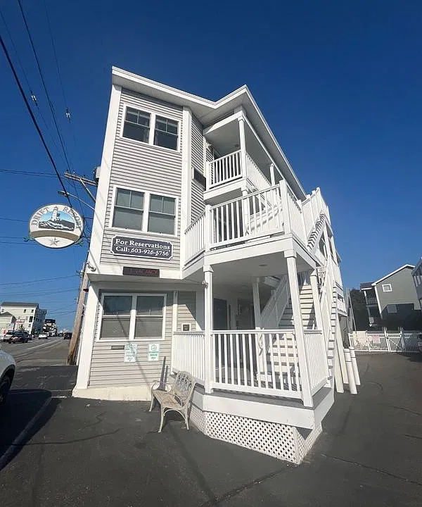 18 Ocean Blvd #18