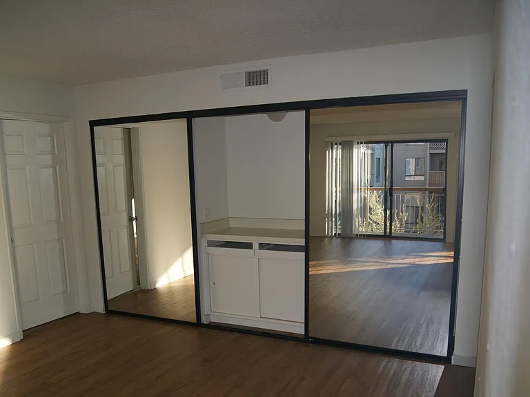 350 N Civic Dr #409 — Photo 5