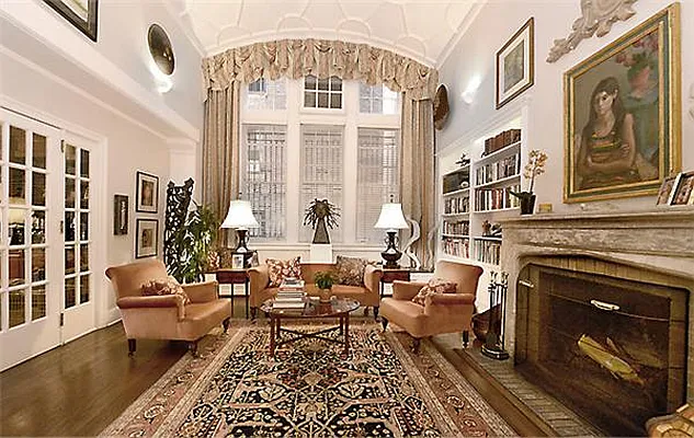 Sold by Maison International | media 10