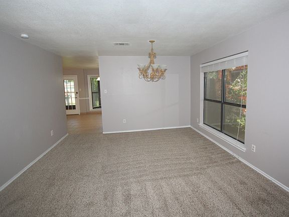 3rd image of 7417 Creekfall Dr