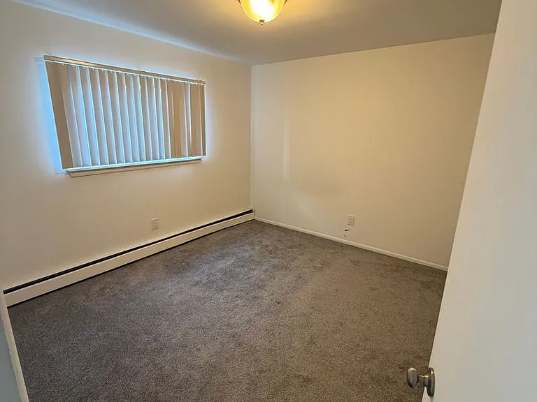 24801 Jefferson Ave #15 — Photo 7