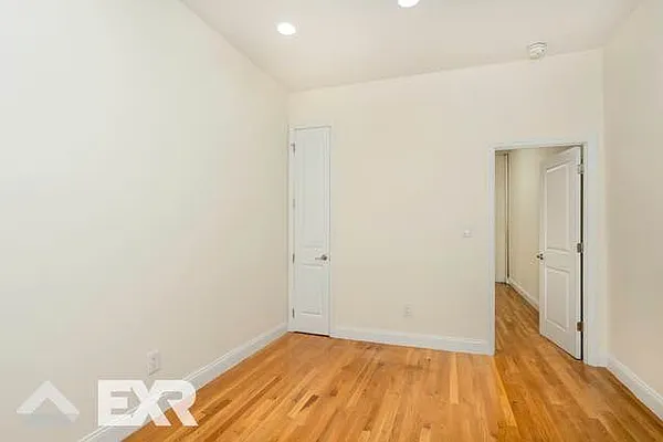 Rented by EXR | media 15