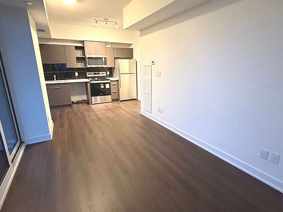 2nd image of 2825 Jane St #1009