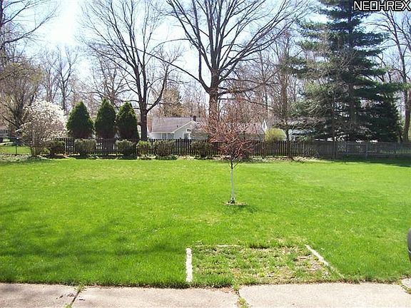 3rd image of 24161 Smith Ave