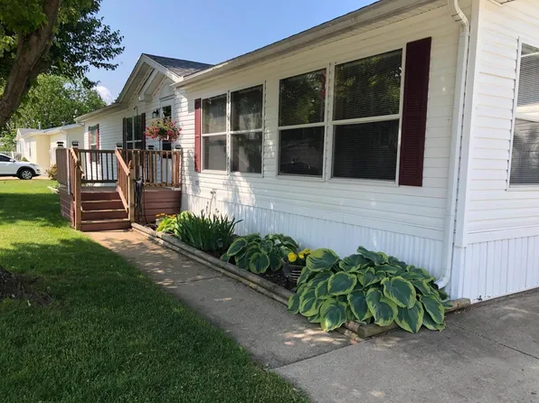 13633 Iris Ln NE, Cedar Springs, MI 49319