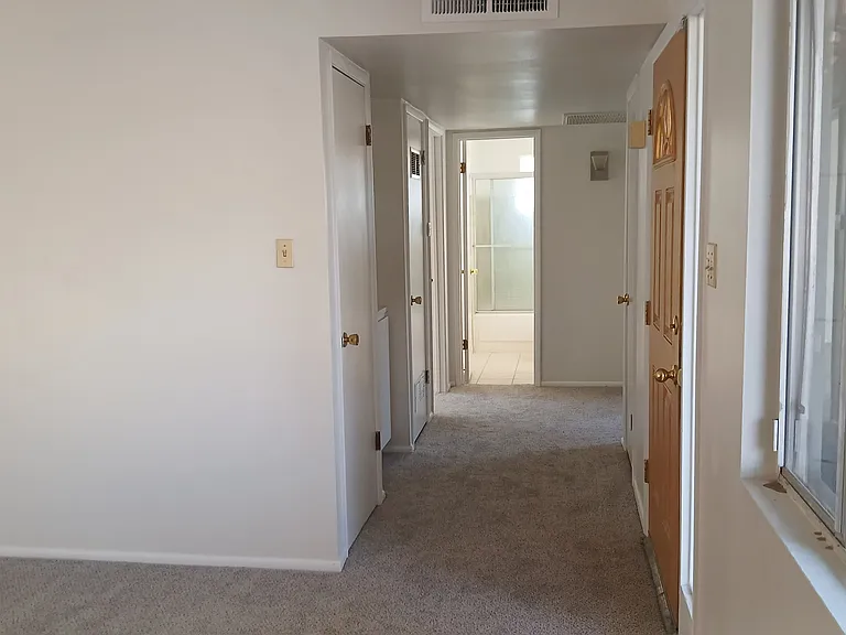 1075 S Linda Vista Dr — Photo 12