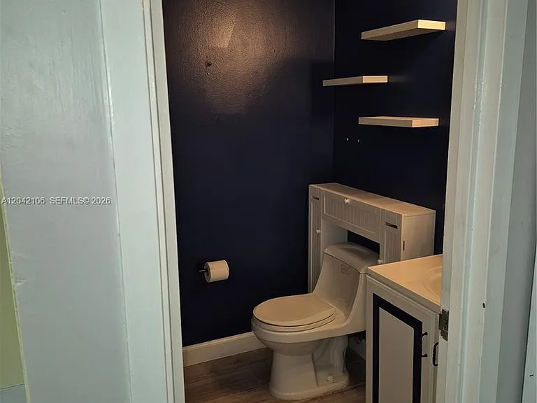 16565 NE 26th Ave #2E — Photo 10