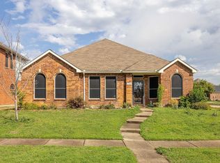 530 Binkley Ct, Mesquite, TX 75181
