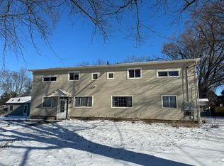 100 Deer Creek Dr, Genoa, IL 60135