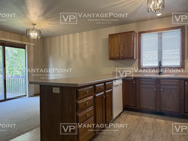 2121 N Cloudview Dr — Photo 16