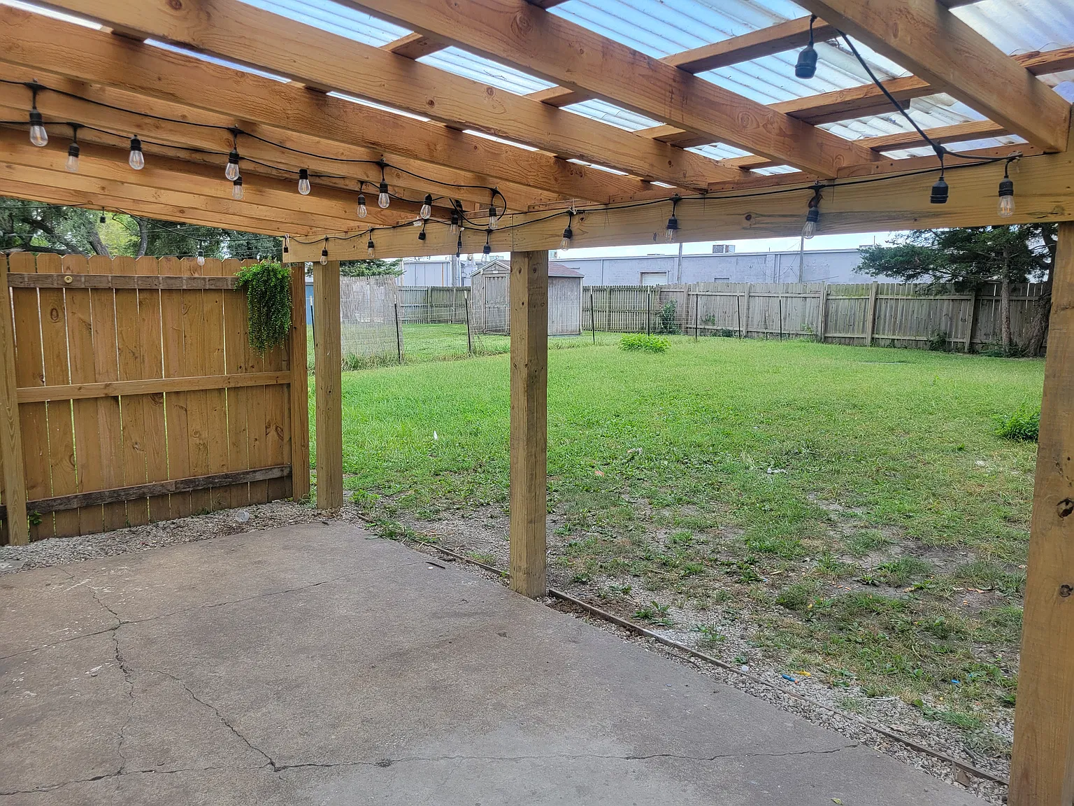 921 S Edgemere Dr — Photo 4