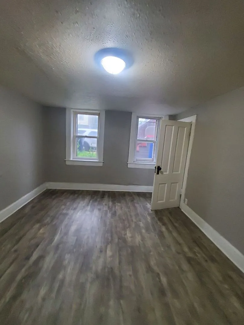 2056 S 5th Pl. (3 Unit) — Photo 1