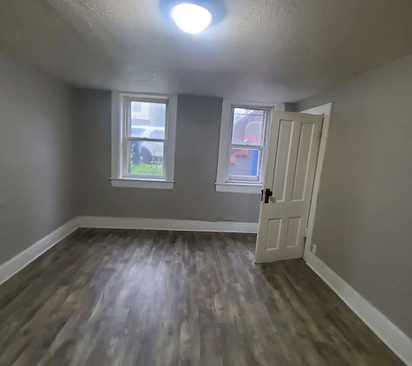 2056 S 5th Pl. (3 Unit)