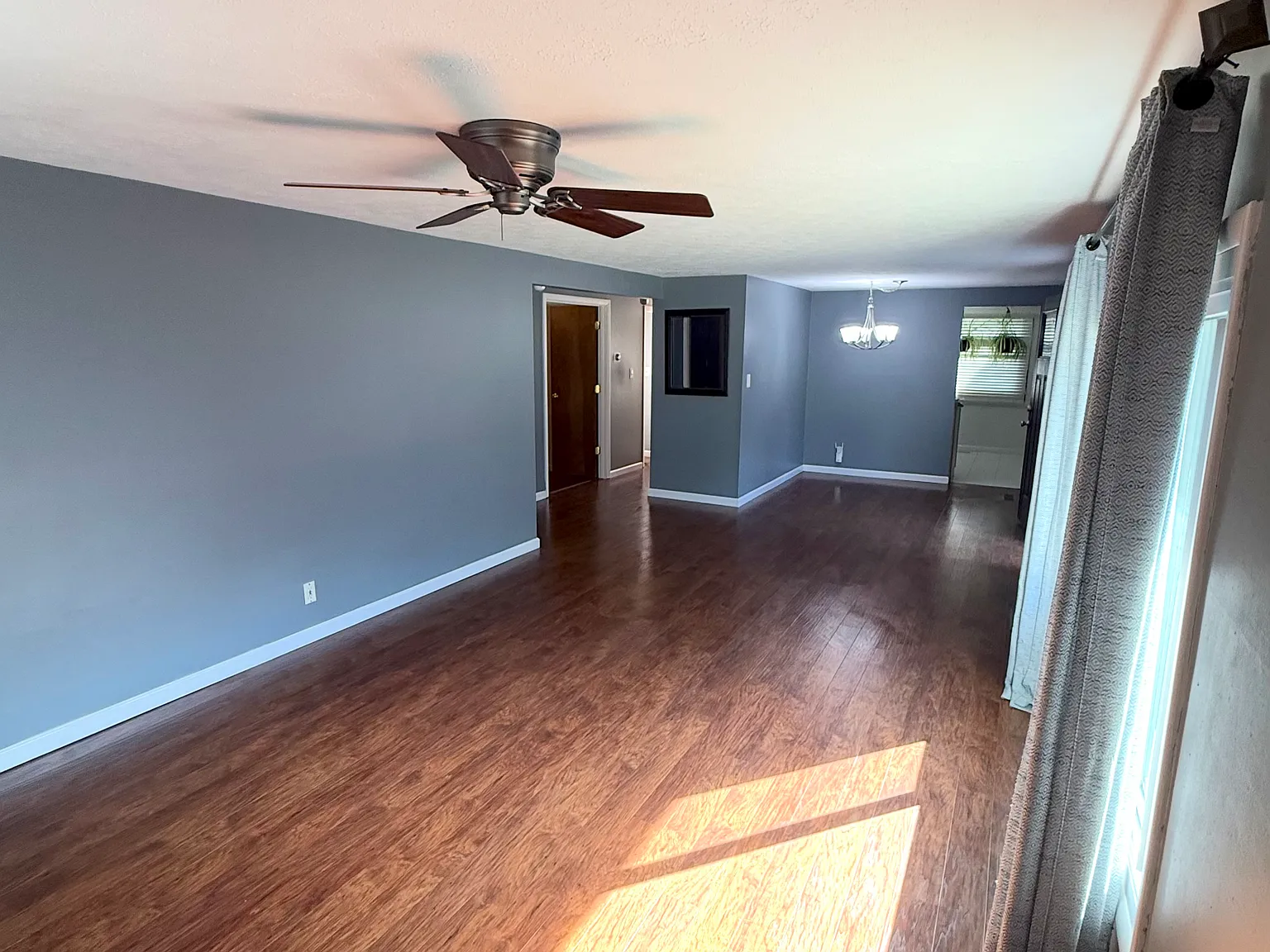 3 bed, 1146 sqft, $2,195 — Photo 3