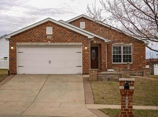 410 Picket Fence Dr, Wentzville, MO 63385