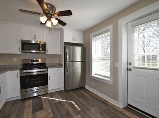 260 S Water St #A, Batavia, IL 60510