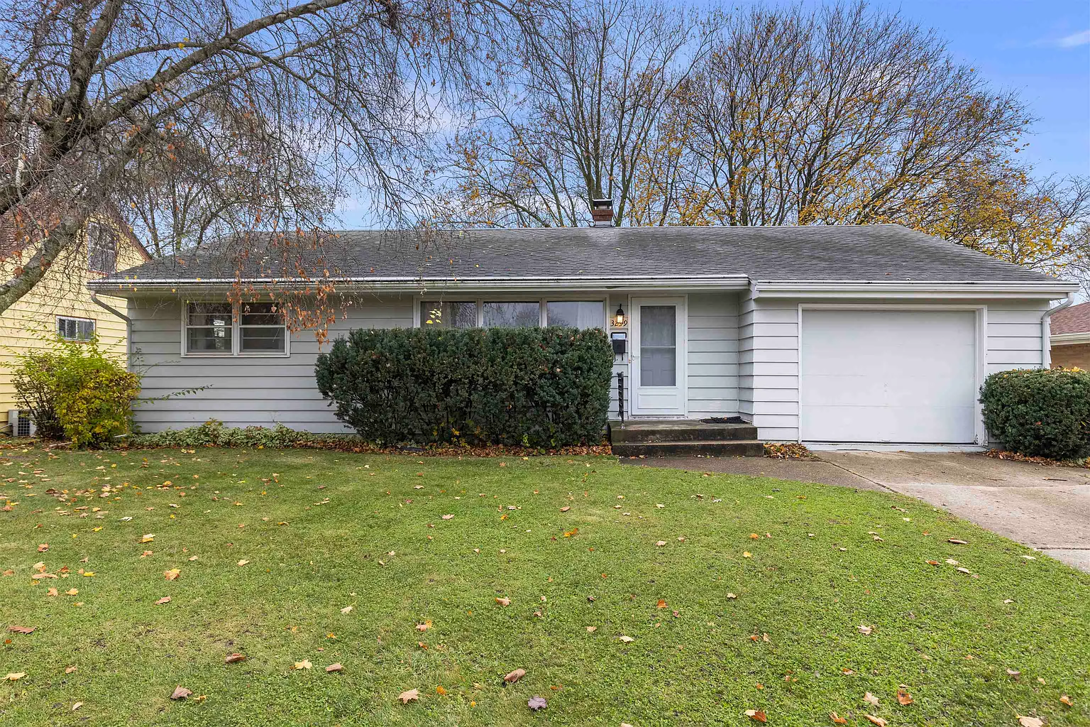 3239 Dartmouth Dr photo 1