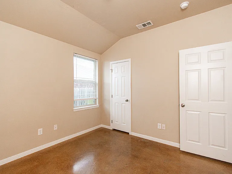 4403 Cambridge Dr #B — Photo 11