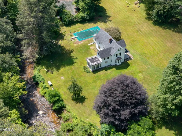 422 Clayton Mill River Rd, New Marlboro, MA 01230