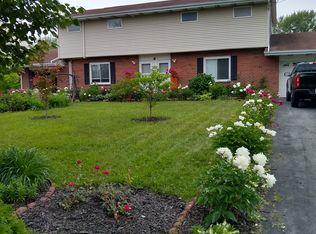6455 Wells Dr #2, East Syracuse, NY 13057