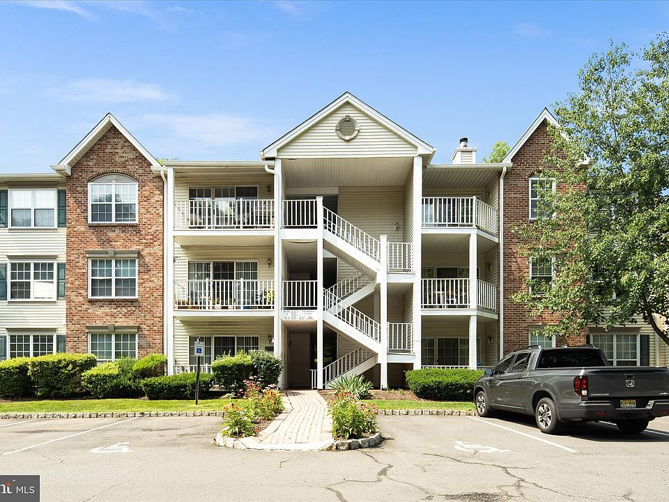 31 Chambord Ct, Hamilton, NJ 08619 Zillow